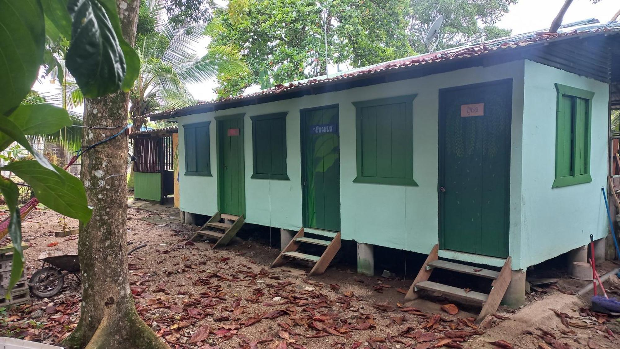 Casa Mamre Hostel Cahuita Exterior foto